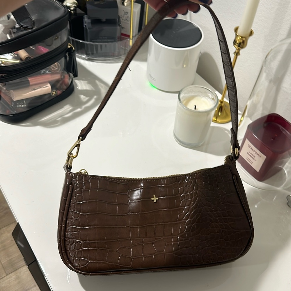 Brown shoulder bag